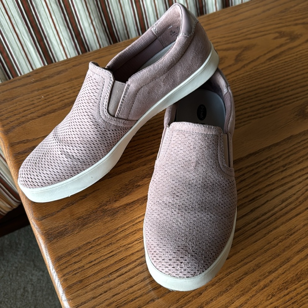 Dr. Scholl’s Slip-On Sueded Sneakers in Mauve—Size 9.5